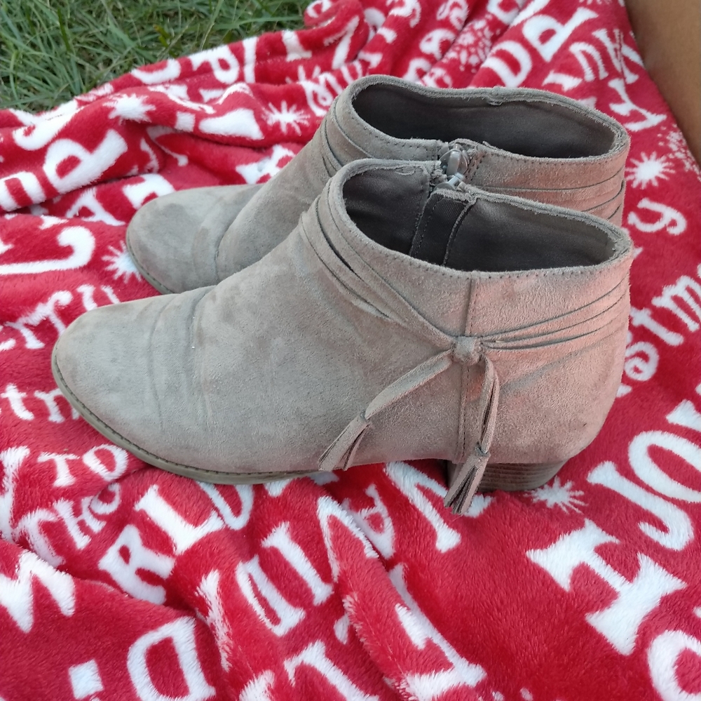 Girls Dress Boots Sz 2